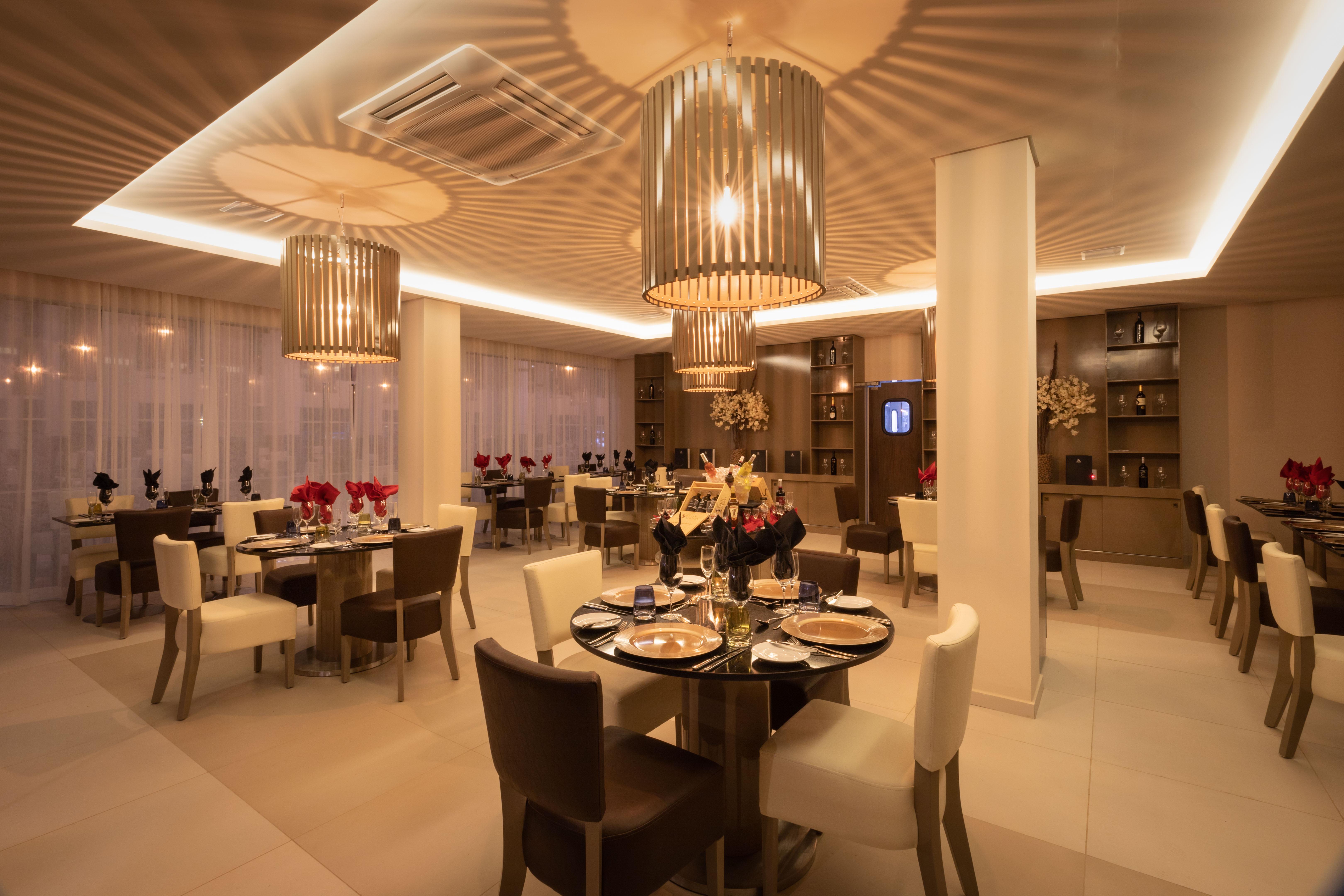 Vila Gale Resort Touros Exterior foto The interior of the restaurant
